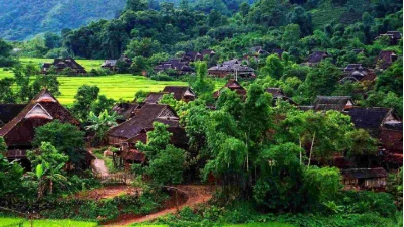 佛國僧民風俗淳 雲南西雙版納、勐臘、寮國古都龍坡邦8天